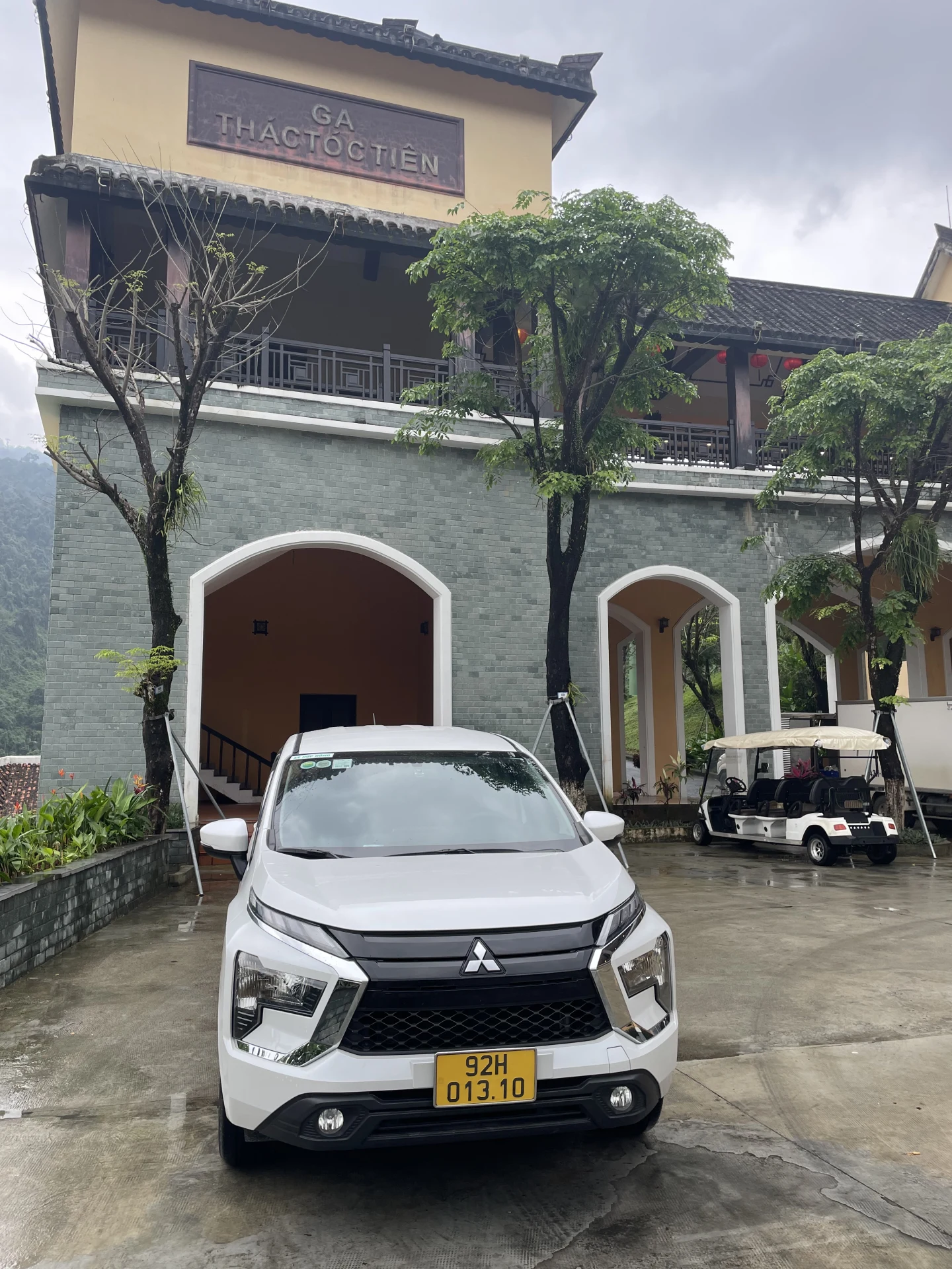 Đón Tiễn Tour Cáp Treo Bà Nà - 92H-013.10 • 7 Chỗ SUV